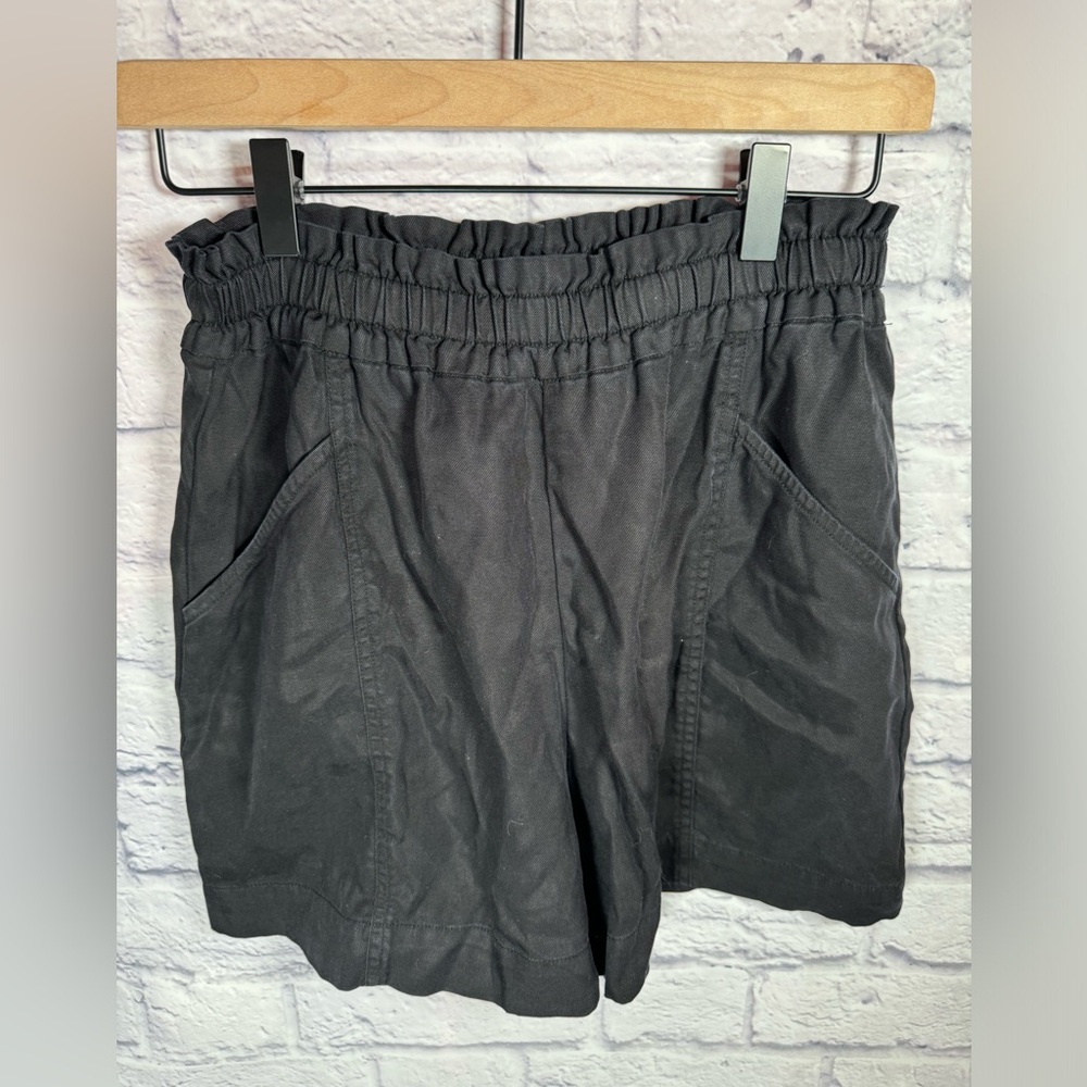 Elizabeth & James WOMANS Black Paperbag Utility Easy Shorts‎ stretch size small